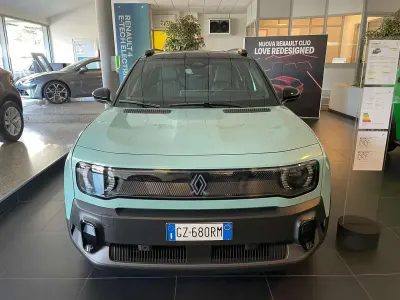 Usata Renault 4 E-Tech Komfort 77 kW (106 CV) 2025 Bestyle hautsdefrance SUV