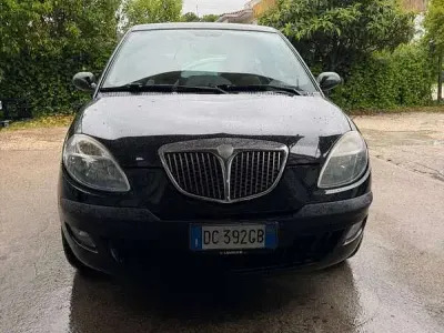 Usata Lancia Ypsilon 60 CV (44 kW) 2006 Utilitaria
