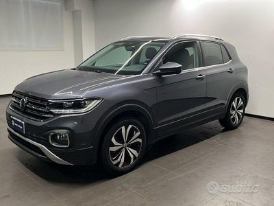 Usata VW T-Cross Advance 110 CV (80 kW) 2022 Grigio SUV