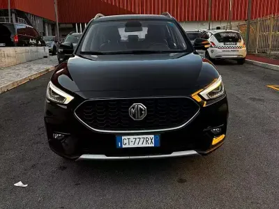 Usata MG ZS Luxury 106 CV (77 kW) 2024 Nero SUV