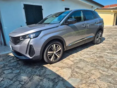 Usata Peugeot 3008 131 CV (96 kW) 2023 Grigio SUV