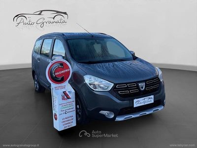 Usata Dacia Lodgy Stepway 110 CV (80 kW) 2017 Gray Monovolume