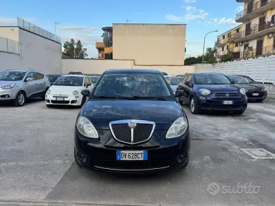 Usata Lancia Ypsilon 90 CV (66 kW) 2008 Nero Utilitaria