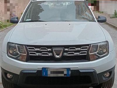 Usata Dacia Duster Lauréate 105 CV (77 kW) 2014 Bianco SUV