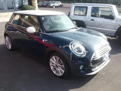 Occasion Mini Cooper D Hype 116 ch (85 kW) 2019 Bleue Citadine