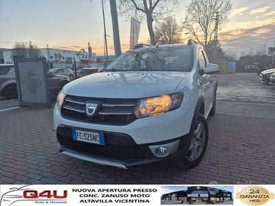 Usata Dacia Sandero Stepway 90 CV (66 kW) 2016 Bianco Berlina