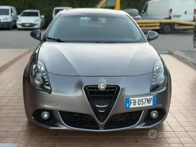 Usata Alfa Romeo Giulietta 120 CV (88 kW) 2016 Grigio Utilitaria