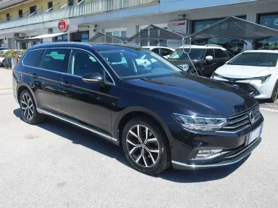 Usata VW Passat Executive 150 CV (110 kW) 2021 Nero Station wagon