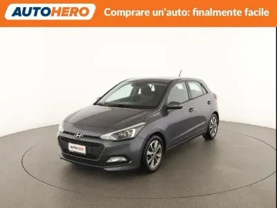 Usata Hyundai i20 Comfort 84 CV (61 kW) 2016 Argento Berlina