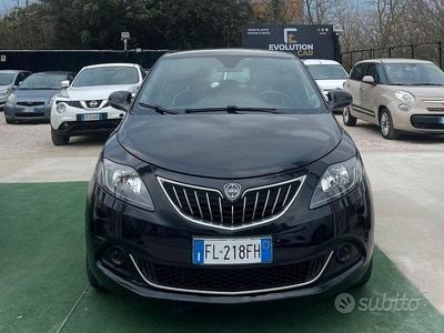 Usata Lancia Ypsilon 69 CV (50 kW) 2017 Nero Utilitaria