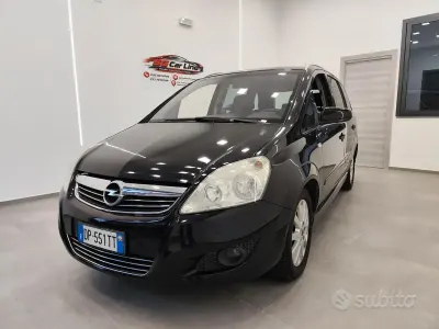 Usata Opel Zafira 150 CV (110 kW) 2008 Nero Monovolume