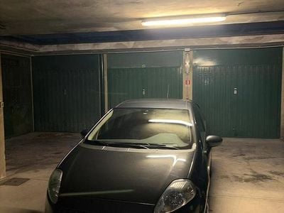Usata Fiat Grande Punto Dynamic 77 CV (56 kW) 2007 Grigio Utilitaria