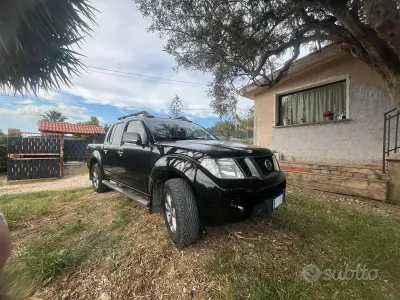Usata Nissan Navara 190 CV (139 kW) 2015 Nero Pick-up