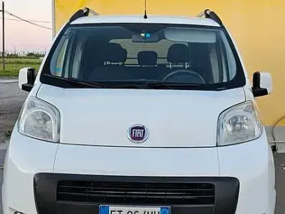 Usata Fiat Qubo Active 70 CV (51 kW) 2013 Bianco Monovolume