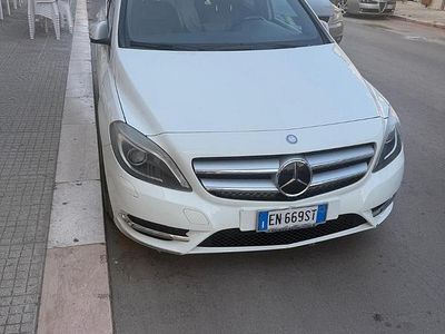Usata Mercedes B180 2012 Bianco Monovolume