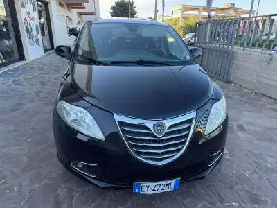 Usata Lancia Ypsilon Gold 95 CV (69 kW) 2015 Utilitaria