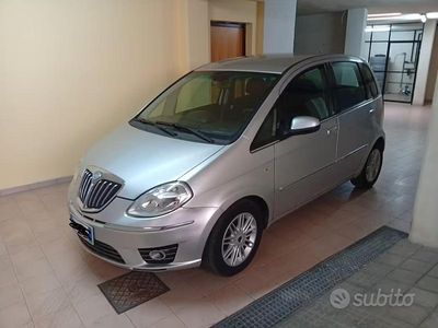 Usata Lancia Musa 95 CV (69 kW) 2011 Grigio Monovolume