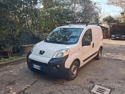 Usata Peugeot Bipper 75 CV (55 kW) 2011 Bianco Monovolume