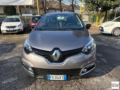 Usata Renault Captur Intens 90 CV (66 kW) 2016 Grigio SUV