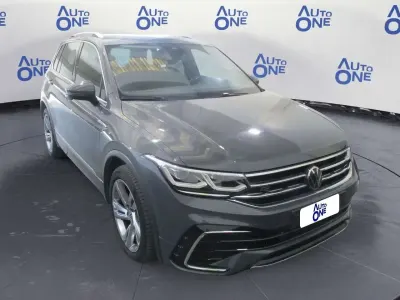 Usata VW Tiguan R-line 150 CV (110 kW) 2023 Grigio SUV