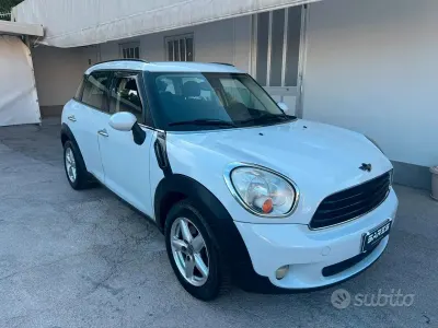 Usata Mini Cooper D Countryman 111 CV (81 kW) 2012 Bianco SUV