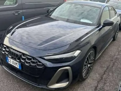 Usata Audi A5 S-Line 204 CV (150 kW) 2025 Blu firmamento metallizzato Berlina