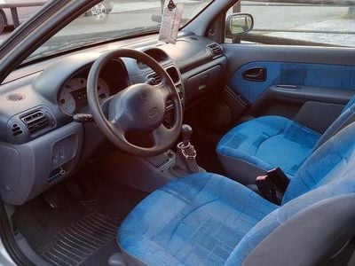 Usata Renault Clio II 2000 Berlina