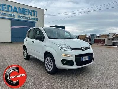 Begagnad Fiat Panda Easy 70 HK (51 kW) 2019 Vit Halvkombi