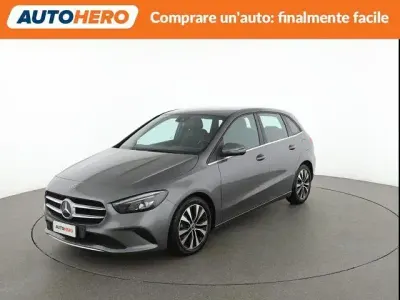 Gebraucht Mercedes B180 Business 115 PS (84 kW) 2021 Grau Van / Kleinbus