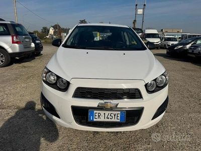 Usata Chevrolet Aveo LT 75 CV (55 kW) 2013 Bianco Berlina