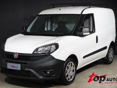 Usata Fiat Doblò 120 CV (88 kW) 2022 Bianco Monovolume