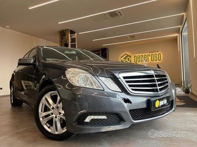 Usata Mercedes E220 Elegance 170 CV (125 kW) 2009 Grigio Berlina