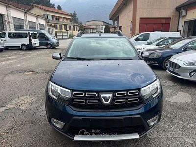 Usata Dacia Sandero 90 CV (66 kW) 2019 Blu Berlina