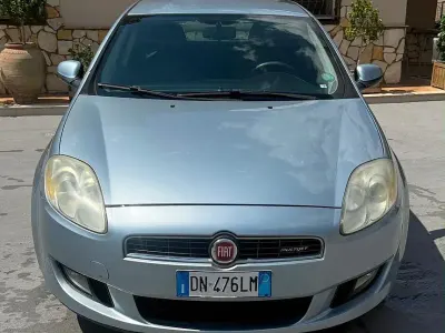Usata Fiat Bravo Emotion 120 CV (88 kW) 2008 Bluazzurro Utilitaria