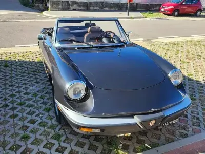 Usata Alfa Romeo Spider 104 CV (76 kW) 1984 Nero Cabrio
