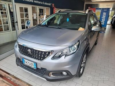 Usata Peugeot 2008 Allure 102 CV (75 kW) 2019 Grigio SUV