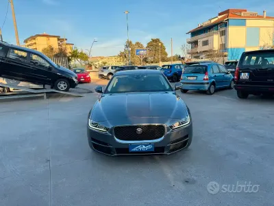 Usata Jaguar XE 180 CV (132 kW) 2015 Berlina