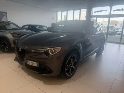 Käytetty Alfa Romeo Stelvio Veloce 209 HP (153 kW) 2021 Harmaa Katumaasturi