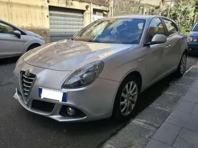 Gebraucht Alfa Romeo Giulietta Exclusive 105 PS (77 kW) 2015 Grau Kleinwagen