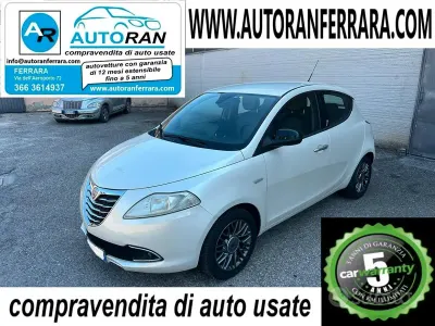 Usata Lancia Ypsilon Platinum 69 CV (50 kW) 2012 Bianco Utilitaria