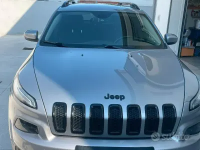 Usata Jeep Cherokee Night Eagle 200 CV (147 kW) 2016 Grigio SUV