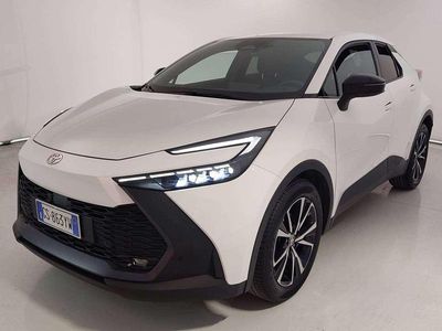 Usata Toyota C-HR Trend 152 CV (111 kW) 2024 Bianco SUV