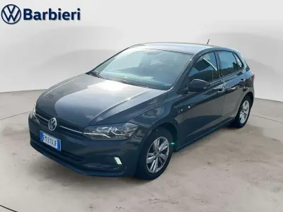 Usata VW Polo Comfortline 75 CV (55 kW) 2018 Grigio Utilitaria