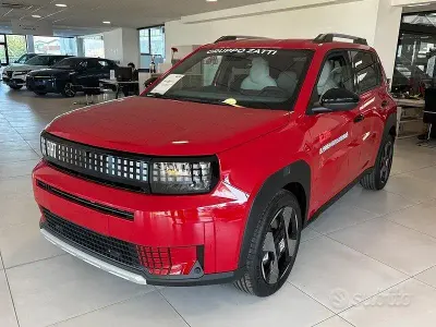 Nuova Fiat Grande Panda La Prima 101 CV (74 kW) 2026 Rosso Utilitaria