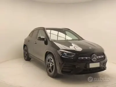 Usata Mercedes GLA200 AMG Line Premium 150 CV (110 kW) 2023 Nero SUV