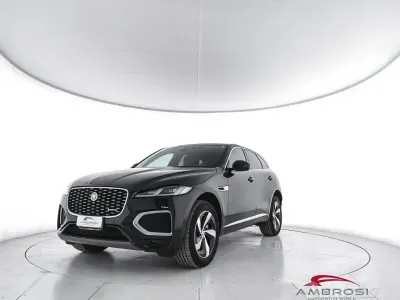 Begagnad Jaguar F-Pace R-Dynamic 204 HK (150 kW) 2022 Svart SUV