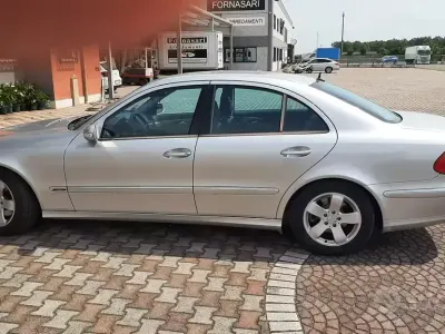 Usata Mercedes E270 Avantgarde 2004 Berlina