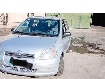 Usata Toyota Yaris 2001 Grigio Berlina
