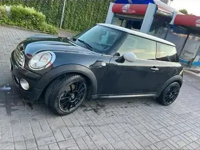 Usata Mini Cooper 120 CV (88 kW) 2009 Nero Utilitaria