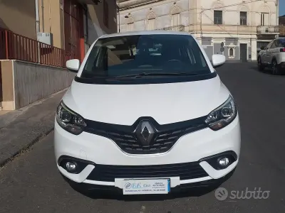 Usata Renault Scénic Zen 110 CV (80 kW) 2017 Bianco Monovolume